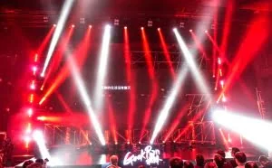 GeekPwn 2017上“破解”了iPhone 8，还顺便调戏了一波“妲己”