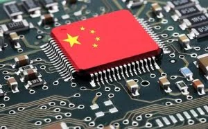 国产第一条完全自主造的DDR4内存曝光：中国紫光造！告别内存涨价
