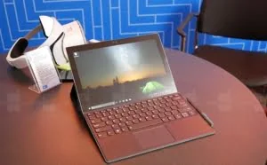 骁龙835笔记本联想Miix 630上手：20小时续航给力