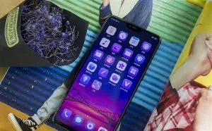 OPPO R15图赏：90%屏占比颜值出众