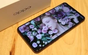 “渐变”的OPPO R15 突变的“全面屏”
