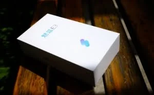 [图]魅蓝E3开箱：一部满足年轻人需求的时尚手机