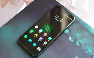 黑鲨游戏手机评测：打游戏是把好手障碍是说服人们买