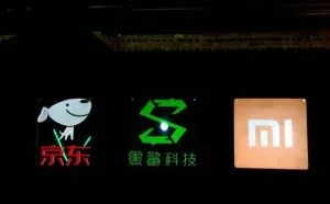 小米投资的黑鲨游戏手机发布 售价2999元起