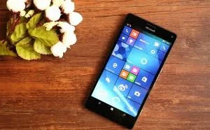 Lumia 950 XL成功运行Win10 ARM系统：下一步搞定exe