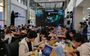顶尖黑客攻击院士构造的拟态防御系统，谁赢了
