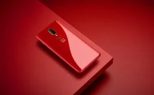3599元  一加6琥珀红官方图赏：晶莹剔透 光泽如蜡