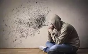 中年危机，奔五IT男被裁员，卖房回老家or继续工作？