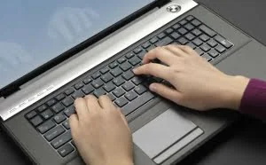电脑越用越卡怎么办？简单几步解决电脑卡顿