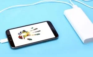 手机不知觉被监听了，就因为充了一次电？这个展告诉你真相