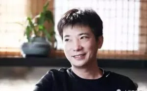 身价105亿的蔡文胜告诉你：出身、学历不重要，朋友才重要