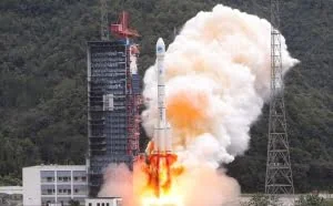 一箭双星！北斗系统再添两颗卫星