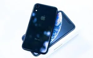 iPhone XR 评测：续航最好的 iPhone，也是性价比最高的 iPhone