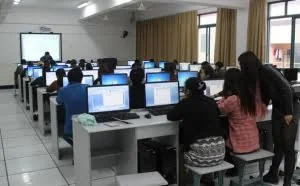 学编程3个月，被告知不要培训班出来的，培训讲师：不好好学怪谁