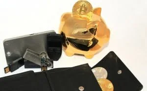 所有硬件钱包都能被攻破？这个团队现场揭露了Trezor和Leger的漏洞