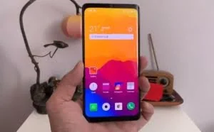 魅族zero极客抢先版曝光 无开孔很漂亮