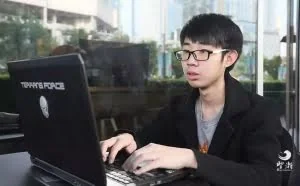 00后天才“黑客”！高二创业，大学保送！