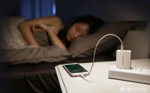 手机充电一夜不拔会影响手机寿命吗？