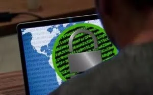 勒索软件团伙攻击托管服务提供商，在客户系统上部署勒索软件