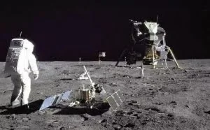 请不要轻易在月球上尝试跳高