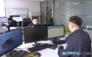 来看抓捕现场！“防火墙”太弱黑客借公司网站发布招嫖信息 南通网警一举破获