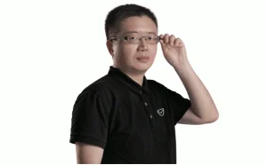 “白帽黑客”吴石：为什么要对特斯拉发动“攻击”？